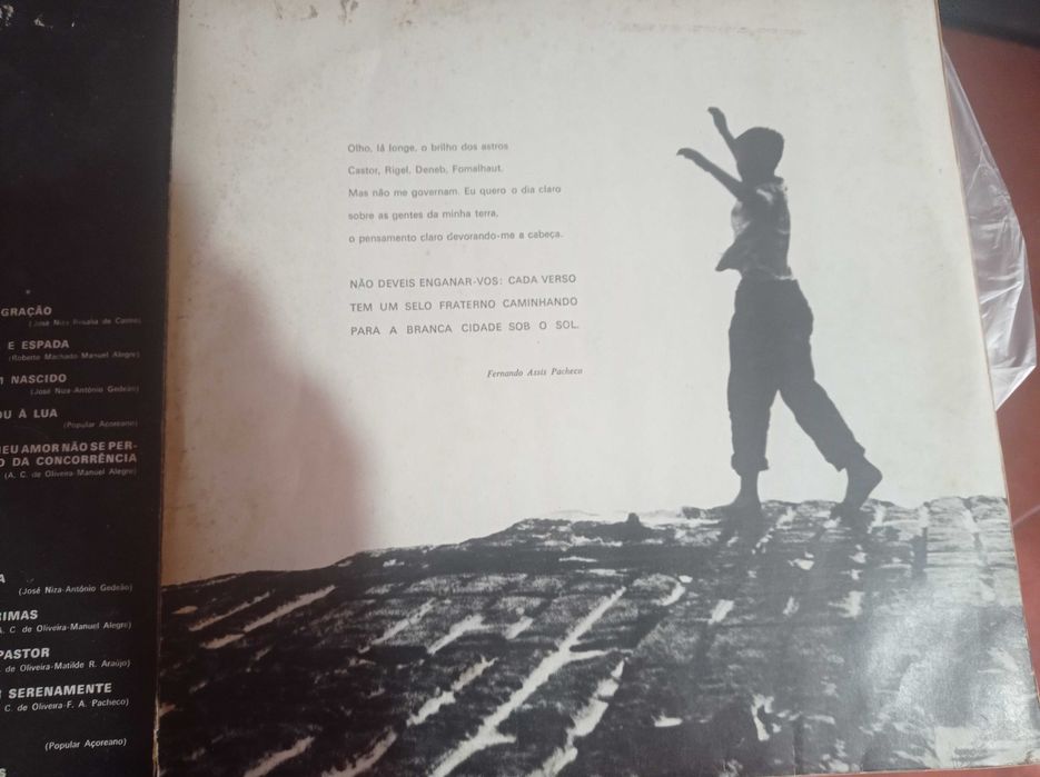 Adriano Correia de Oliveira LP Cantaremos Negociável