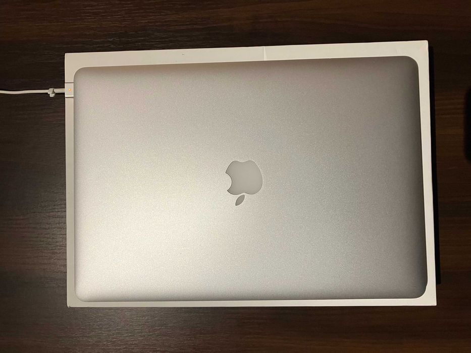 Apple MacBook Pro 15” Retina (A1398, i7, 16 GB, 512 GB) + akcesoria