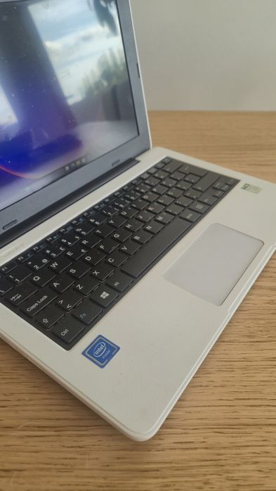 PC intel / SSD 128GB/ 4 GB DDR4