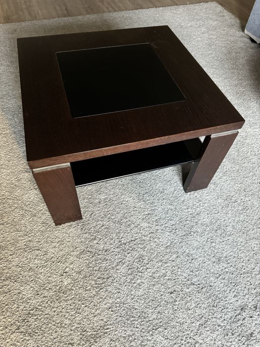 Mesa de apoio (em madeira e vidro preto)