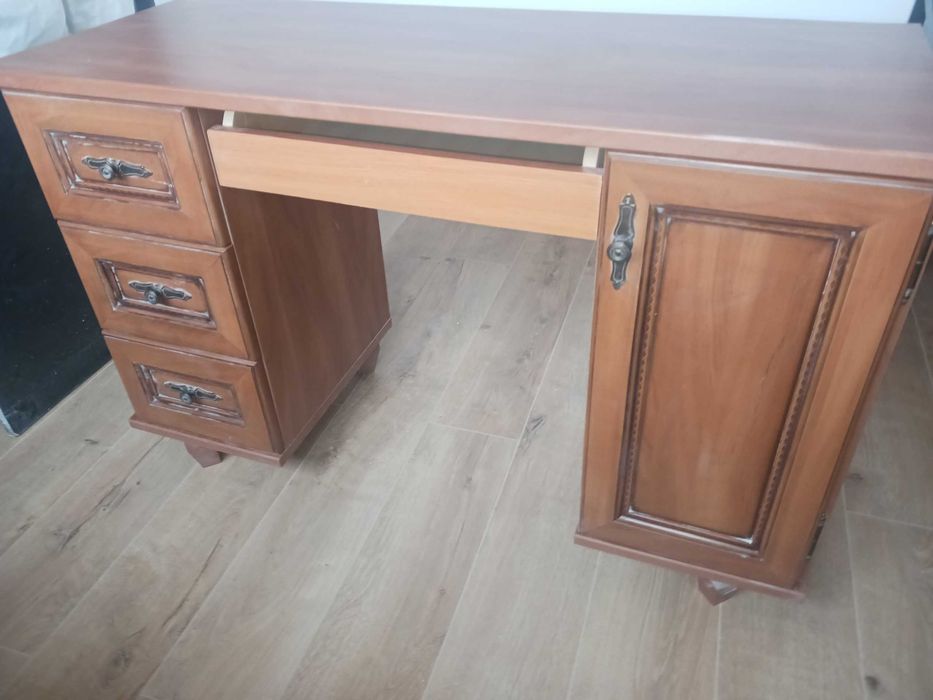 Toaletka New York black red white GTOL 114