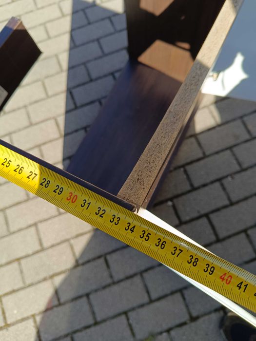 Szafka łazienkowa z umywalką i baterią