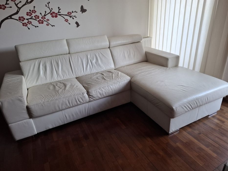 Naroznik z funkcja spania ze skory naturalnej