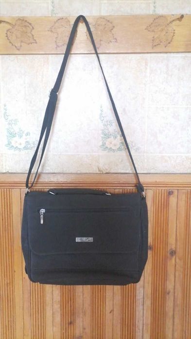 Сумка для ноутбука.