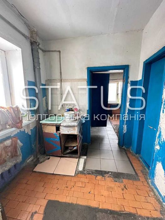 код 16267 Кімнатна в гуртожитку, цегляний будинок