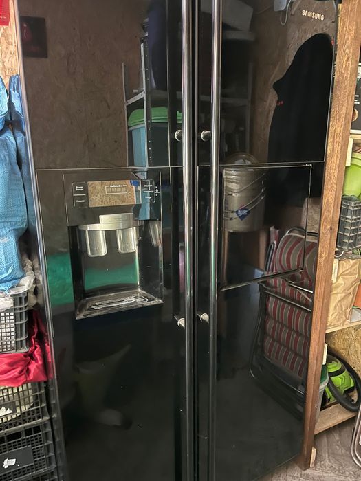 Lodówka SAMSUNG z podajnikiem lodu i wody