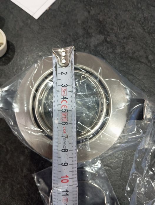 Oprawa sufitowa halogen LED