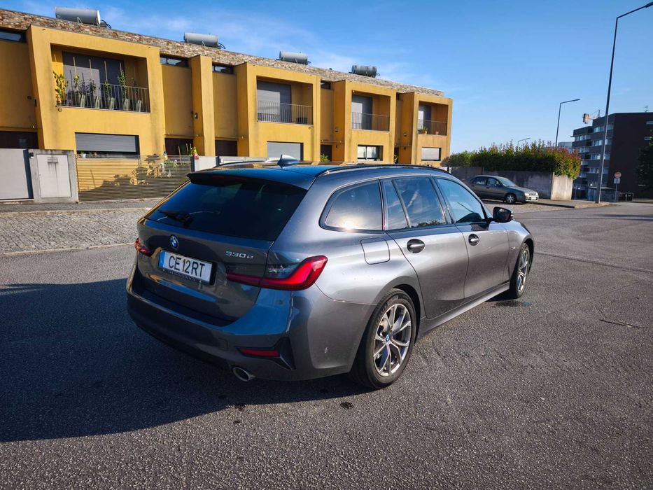 BMW 330e Sportline 10/2021 | Apenas 36 000 km em modo elétrico