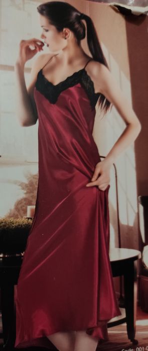 Набор: соблазнительные ночная рубашка + трусики-стринги Miorre