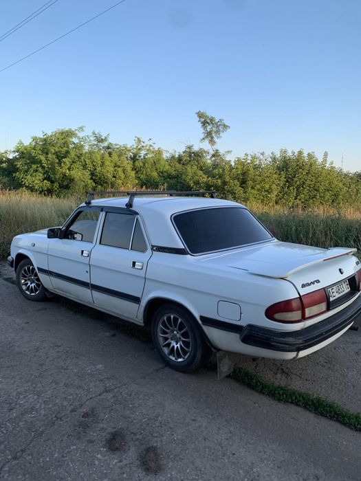 Автомобиль Волга-3110