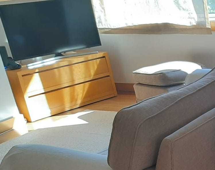 Móvel TV com 2 gavetas