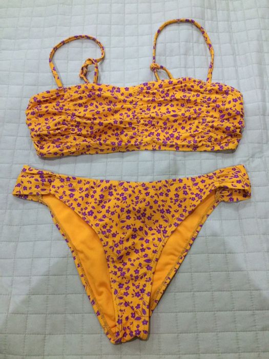 Biquini laranja e lilàs