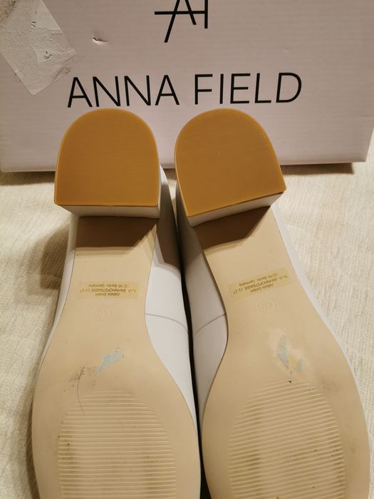 Czółenka Anna Field