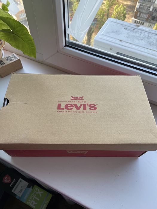 шкіряні туфли Левіс Левайс Levi’s 39 24,5 см в ідеал стані