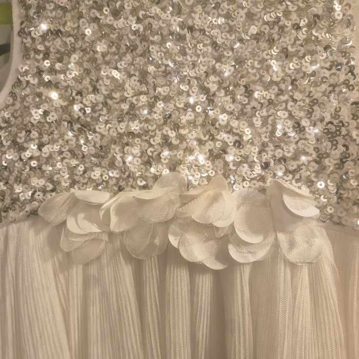 Next roz110 Biała, piękna.