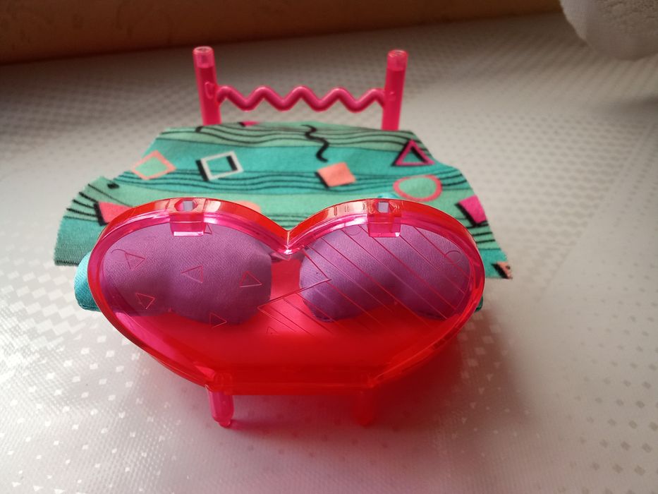 Ліжко для лялечок лол кругле з сердечком подушки ковдра