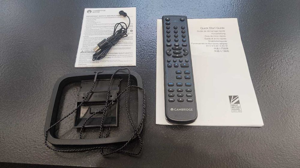 Cambridge AXR100  amplituner stereo