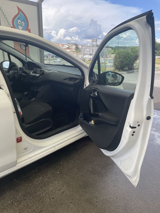Vendo meu peugeot 208 diesel