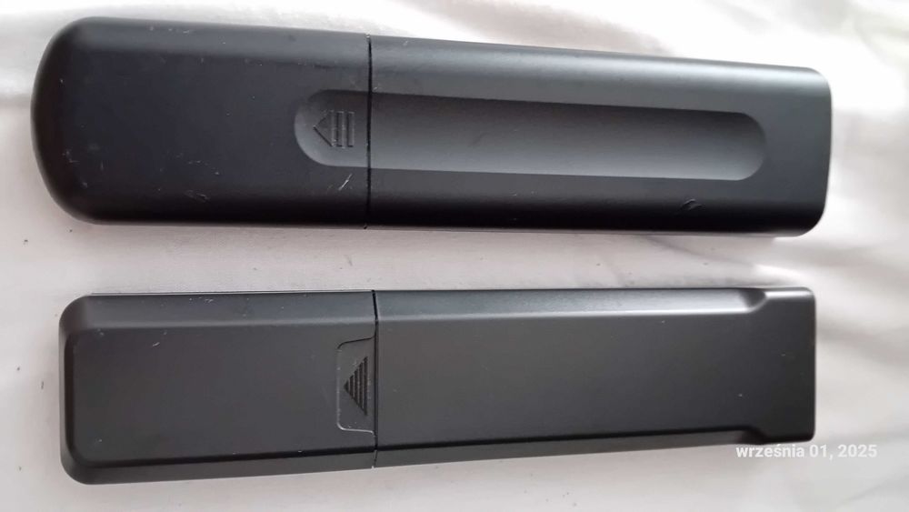Wieża Sony z głośnikami