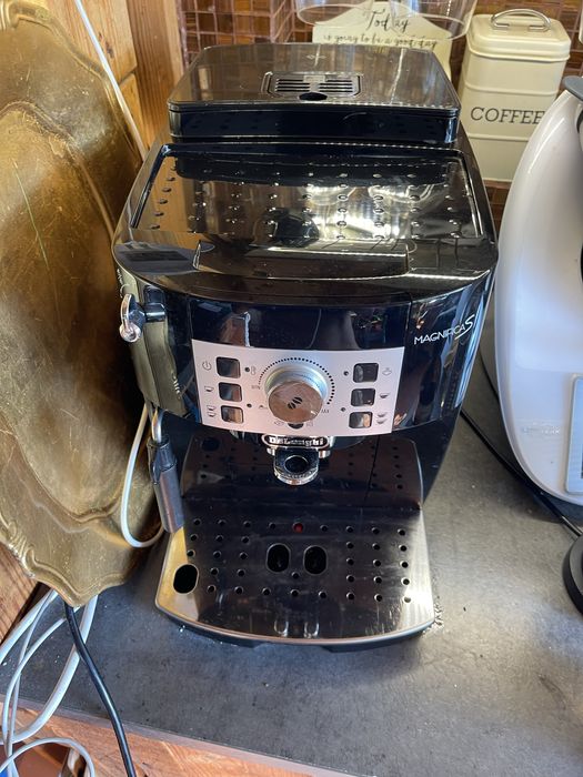 Maquina cafe Lunghani Magnifica S como nova