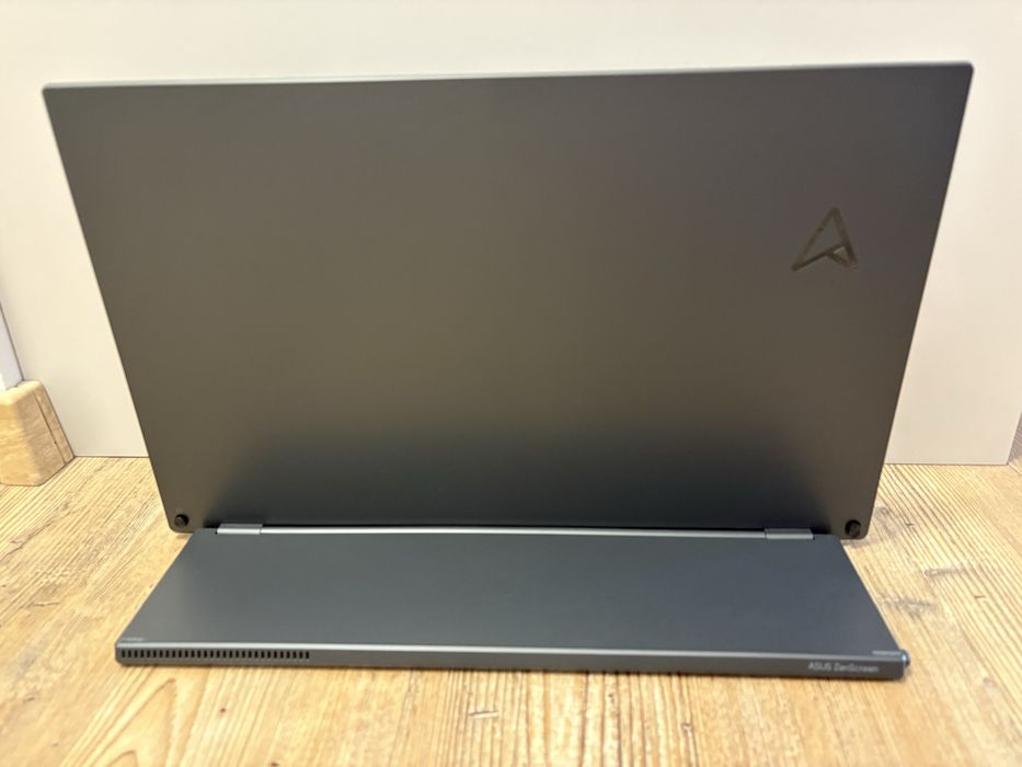 Monitor Asus ZenScreen 17.3” 144Hz MB17AHG