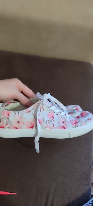 Trampki 37 do szkoły w kwiaty