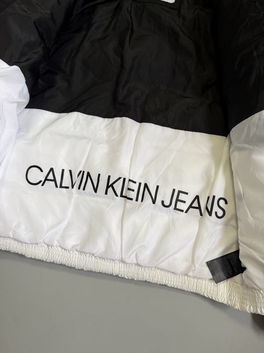 Женский Пуховик Calvin Klein Jeans  Size S