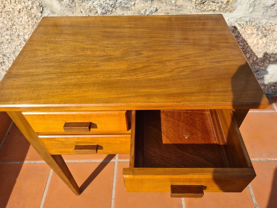 Mesa de apoio em carvalho