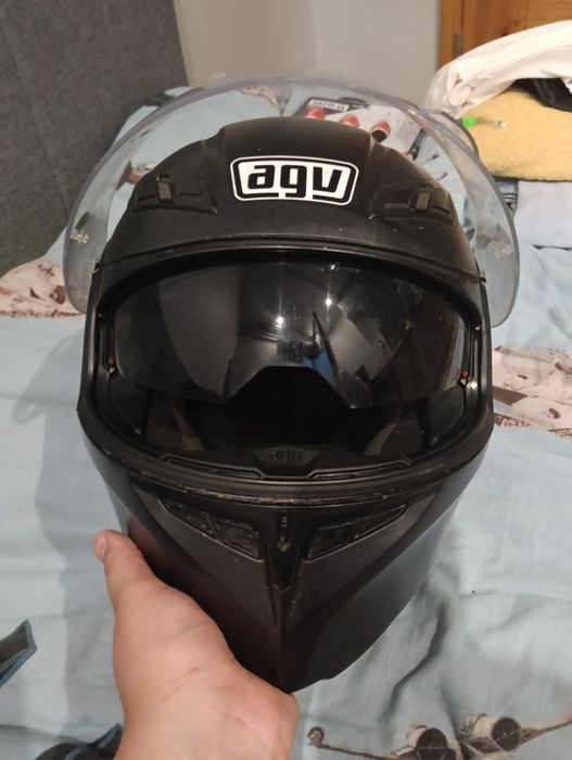 Kask Agv czarny używany