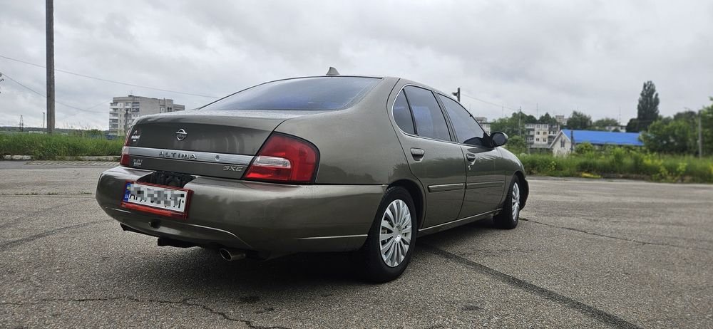 Nissan Altima 2000 рік