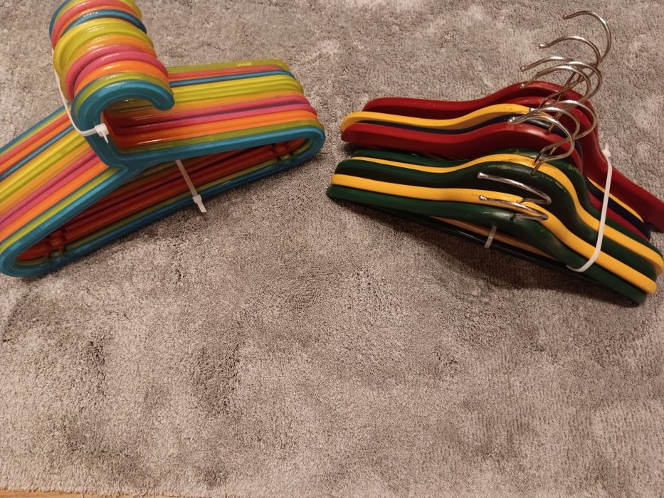 Cruzetas/cabides para roupa bebé/criança