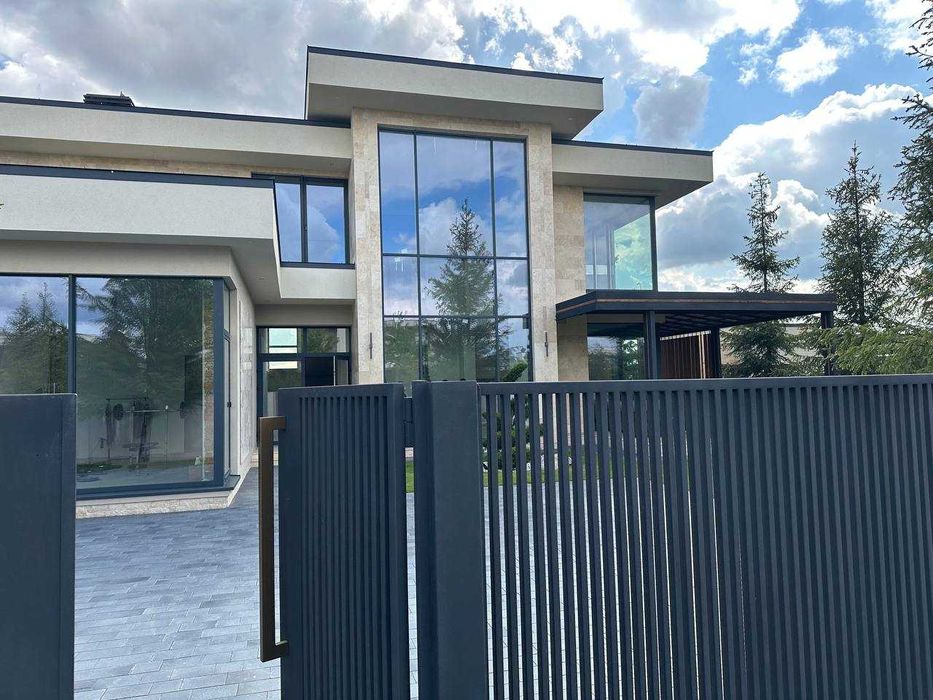 Продаж елітного, сучасного будинку у КМ RIVIERA в с. Сокільники