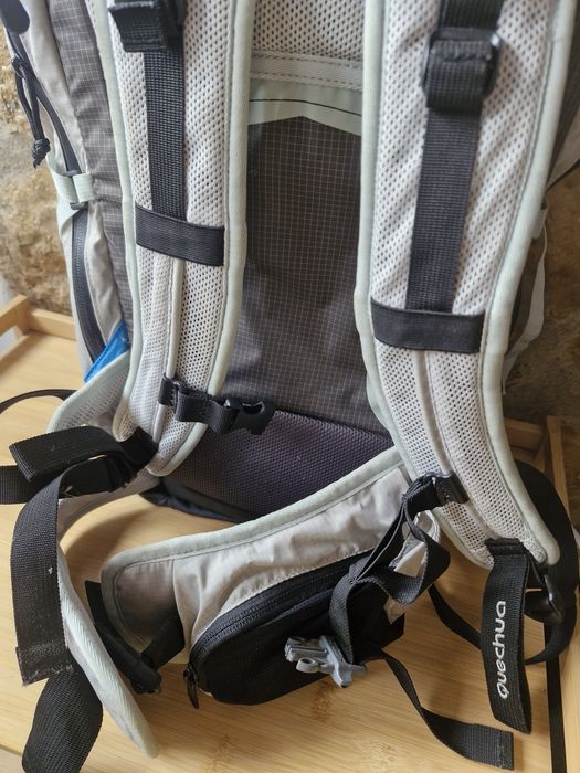 Mochila campismo Quechua Forclaz 25 ultralight