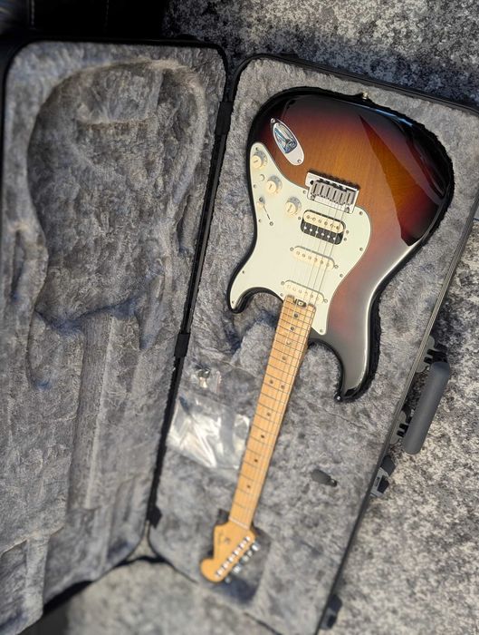 Электрогитара Fender American Elite Stratocaster HSS Shawbucker