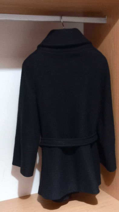 Sobretudo evasé preto