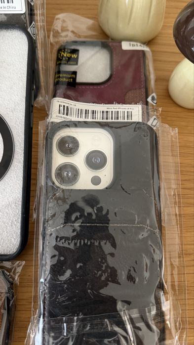 Capas iPhone 14Pro (Várias)