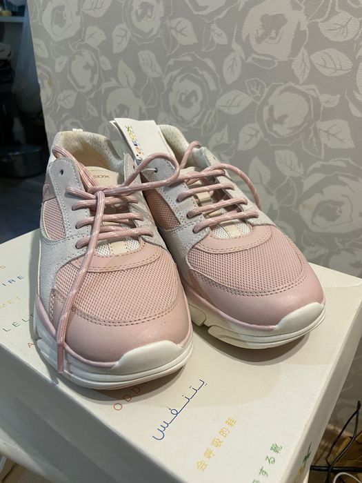 Кросівки geox, 38, нові