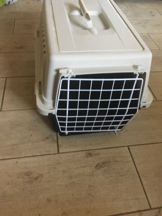 Переноска для котів та дрібних собак