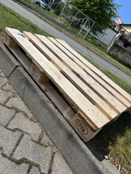 Paleta palety europaleta ok 80sztuk  i zwykle nie euro ok 30szt