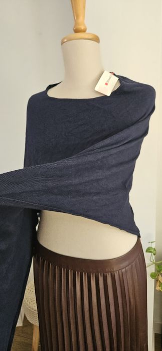 Narzutka ponczo sweter Nowy granatowy uniwersalny