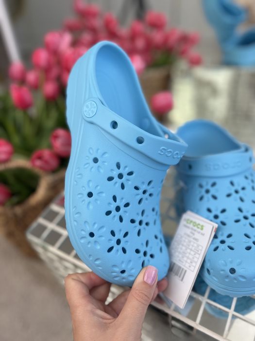 Жіночі крокси Crocs Classic Floral Cut Out Clog Blue W9 39 розмір