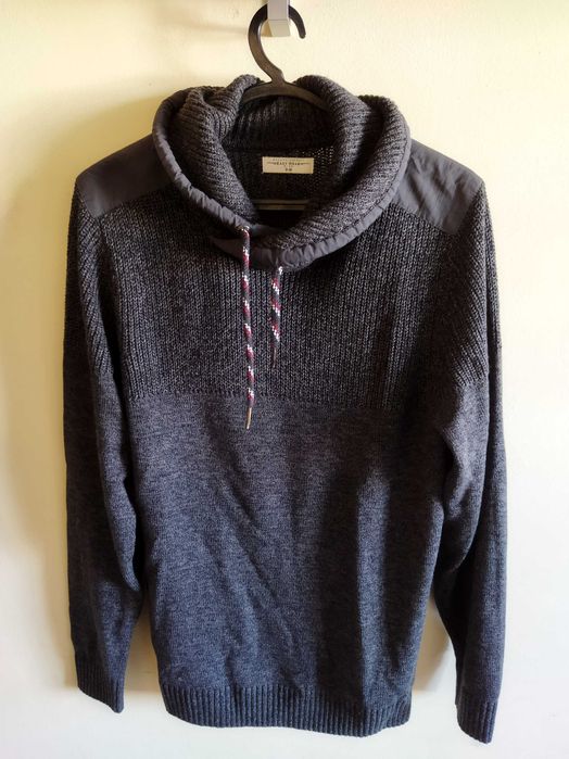 Casacos, t-shirts e camisas de maraca (NIKE, TRIBORD, ZARA,.)