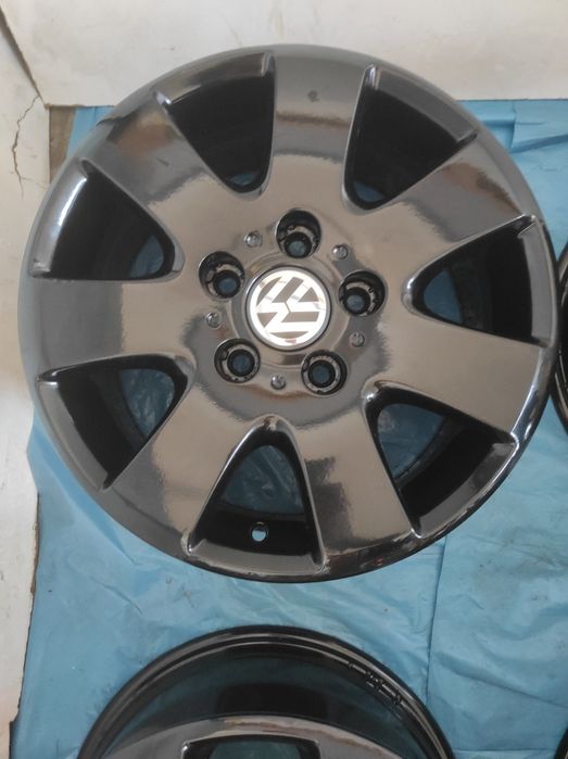 83 Felgi aluminiowe ORYGINAŁ VW VOLKSWAGEN T5 56 R 16 5x120 Czarne