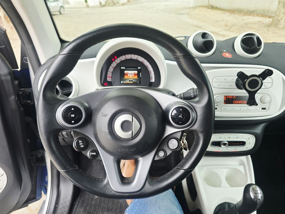 Vendo Smart Fortwo 1.0, gasolina