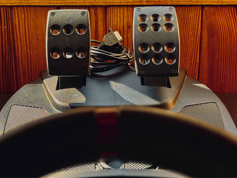 Logitech MOMO Racing wheel