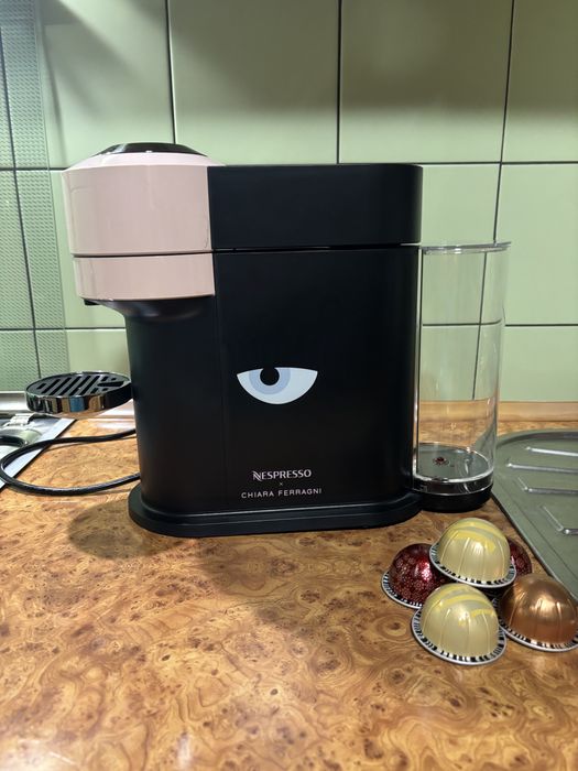 Кофеварка Nespresso Vertuo Next x Chiara Ferragni