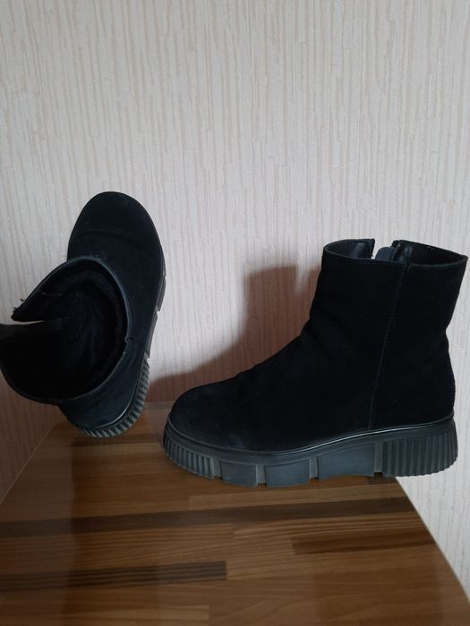 Черевики  жіночі