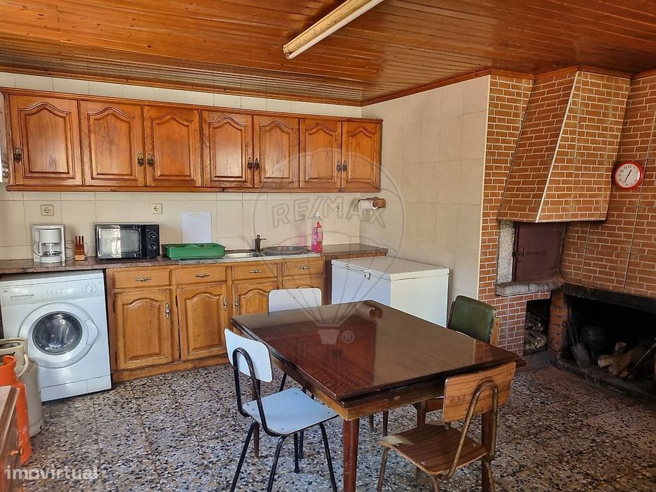 Moradia T4 para venda