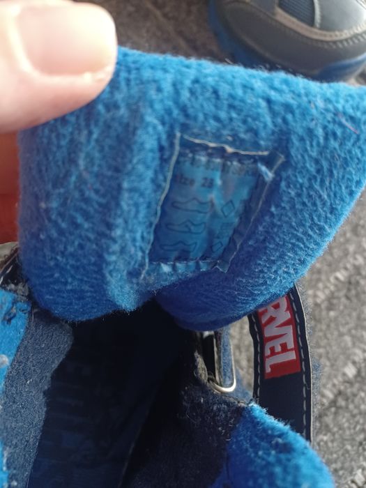 Buty zimowe chłopięce.