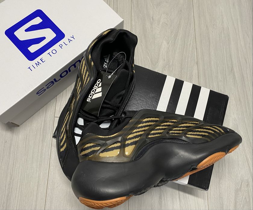 Кросівки Adidas Yeezy Boost 700 Black & Orange